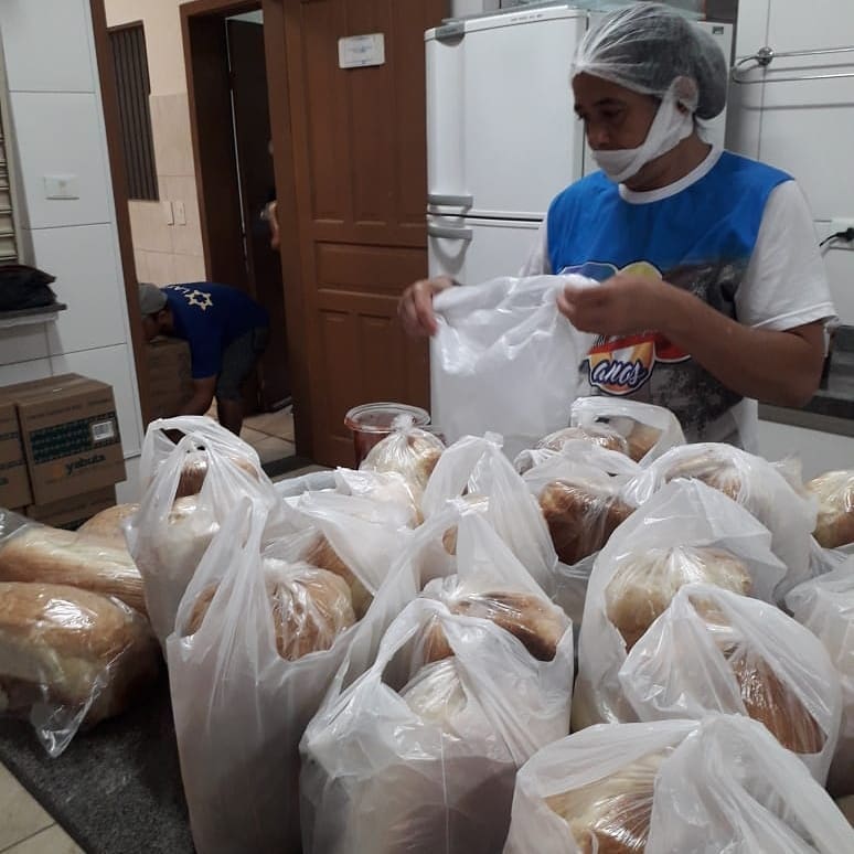 DISTRIBUIÇÃO DE MERENDA ESCOLAR