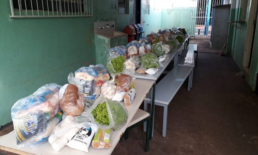 Entrega de mais um kit de merenda nas instituições de ensino da área de abrangência do NRE de Jacarezinho