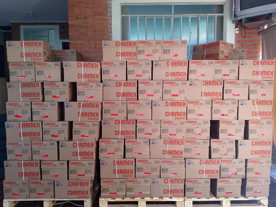 O Núcleo Regional de Educação de Jacarezinho, inicia hoje 07/07/2020 a distribuição de 1710 resmas de papel sulfite para as escolas estaduais, recebidas do FUNDEPAR.