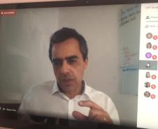 A Secretaria de Estado da Educação e do Esporte (Seed) se reuniu virtualmente nesta quinta-feira (16) com a APP-Sindicato para tratar do protocolo de retorno das aulas presenciais no Paraná. A reunião faz parte da programação de encontro setoriais do Comitê de Volta às Aulas iniciado na segunda-feira (13).