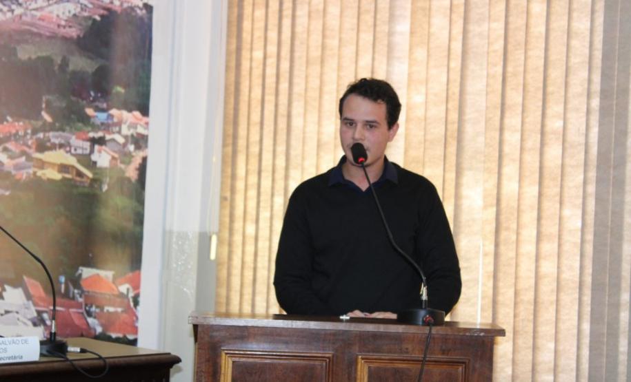 Vereadores mirins pedem informações ao Executivo