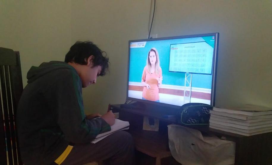 A partir da primeira semana de junho, mais alunos da rede estadual terão acesso às transmissões do Aula Paraná. Isso se deve ao fato do sinal digital da RIC TV, rede que transmite as aulas diariamente, ter aumentado sua área de cobertura, ampliando assim a transmissão do Aula Paraná para as regiões do Estado onde o sinal digital da emissora ainda não alcançava. Com isso, a RIC TV passa a alcançar novas regiões que somam cerca de 1 milhão de habitantes.