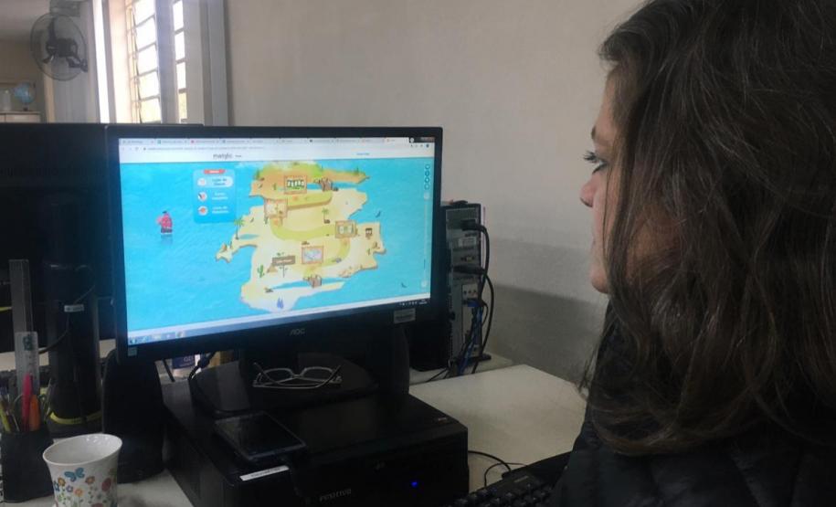 As aulas de Matemática dos alunos da rede estadual do Paraná ficaram ainda mais interessantes desde a implantação do Matific, um game educativo voltado para a disciplina. A nova ferramenta é uma parceria entre a Secretaria de Estado da Educação e do Esporte (Seed) e empresa Matific Foundation, que gratuitamente cedeu seus jogos educativos nas aulas de Matemática do 6º e do 7º anos da rede estadual do Paraná.
