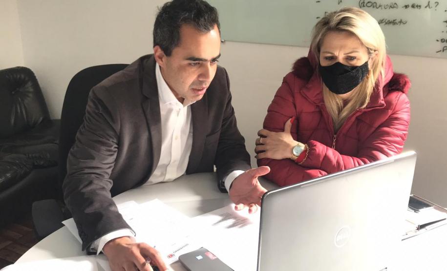 Os primeiros protocolos de retorno das aulas no Paraná começaram a ser avaliados pelo Comitê de “Volta às Aulas” nesta quinta-feira (9), e a proposta final deve ser validada pelas autoridades sanitárias da Secretaria da Saúde no dia 28 de julho