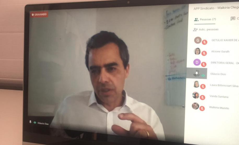 A Secretaria de Estado da Educação e do Esporte (Seed) se reuniu virtualmente nesta quinta-feira (16) com a APP-Sindicato para tratar do protocolo de retorno das aulas presenciais no Paraná. A reunião faz parte da programação de encontro setoriais do Comitê de Volta às Aulas iniciado na segunda-feira (13).